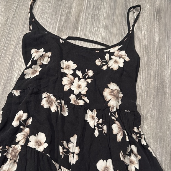 Brandy Melville Floral Dress - Picture 2 of 3